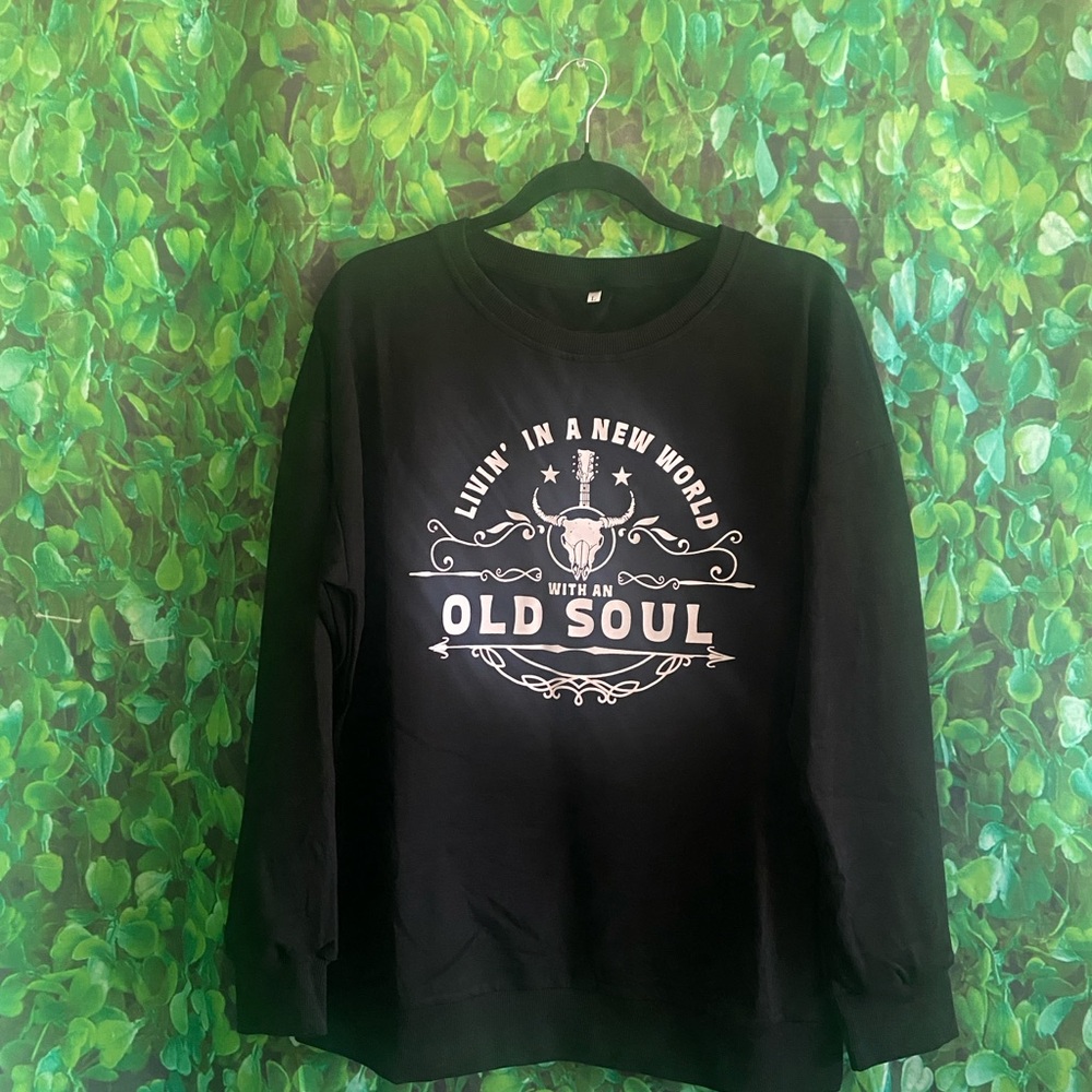 NWOT Women’s Old Soul Black Graphic Sweatshirt